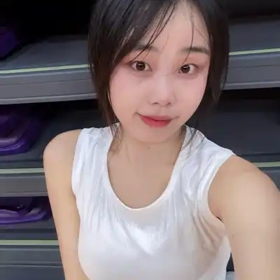 阎芳怡